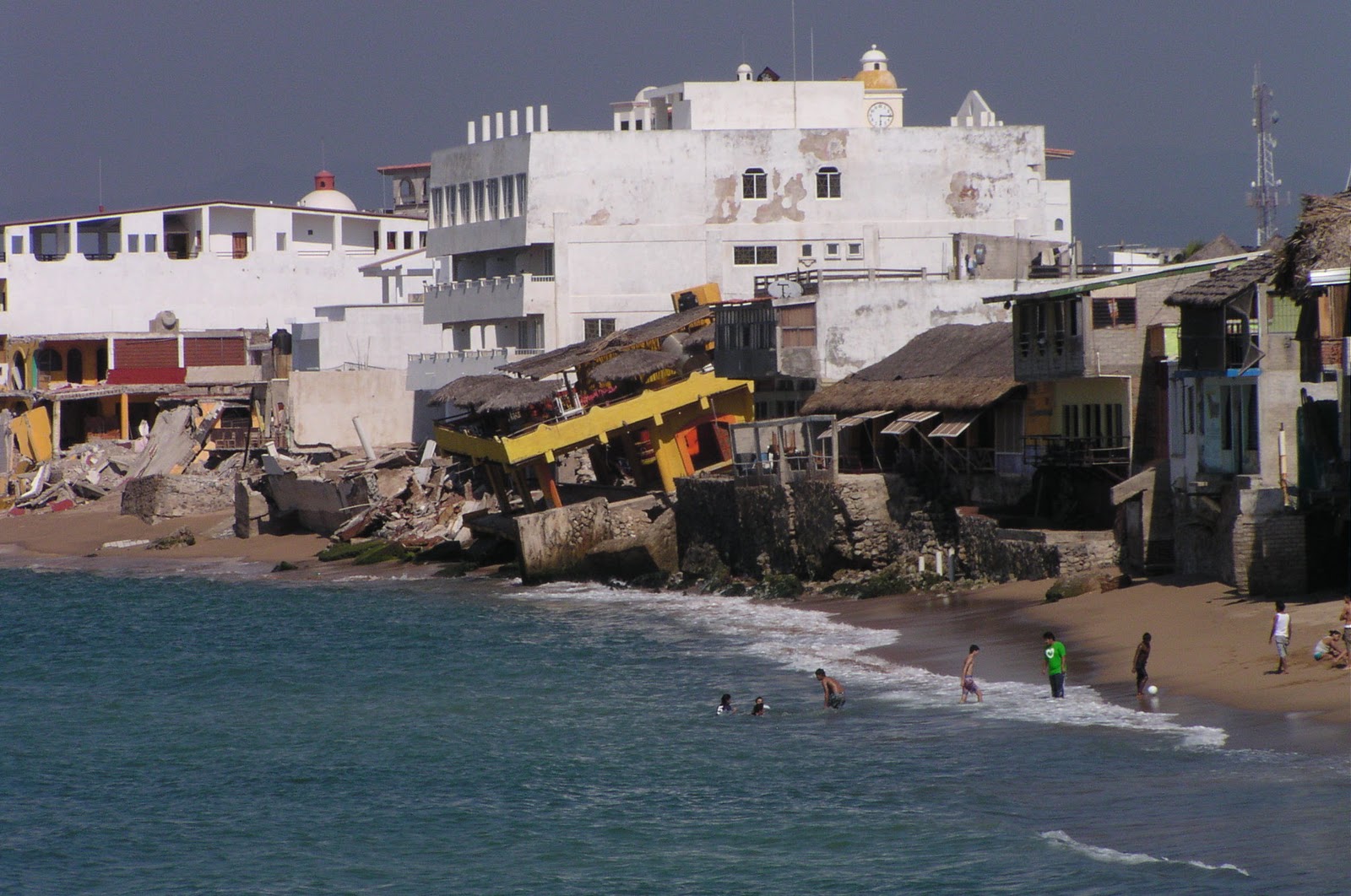 Travel with Kevin and Ruth! Barra de Navidad
