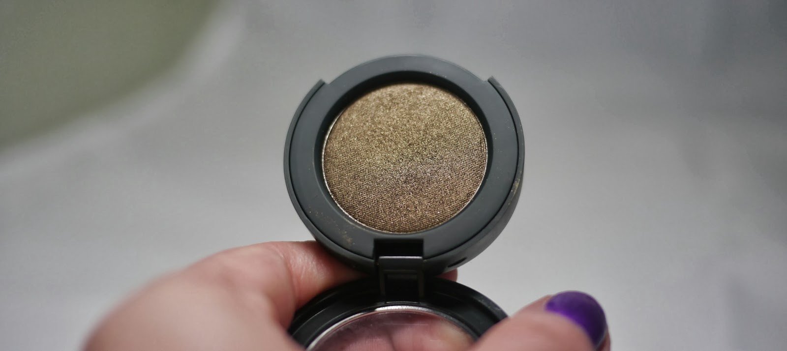 Born to Buy Red Earth Illusion Lights Beauty Pro Eyeshadow in