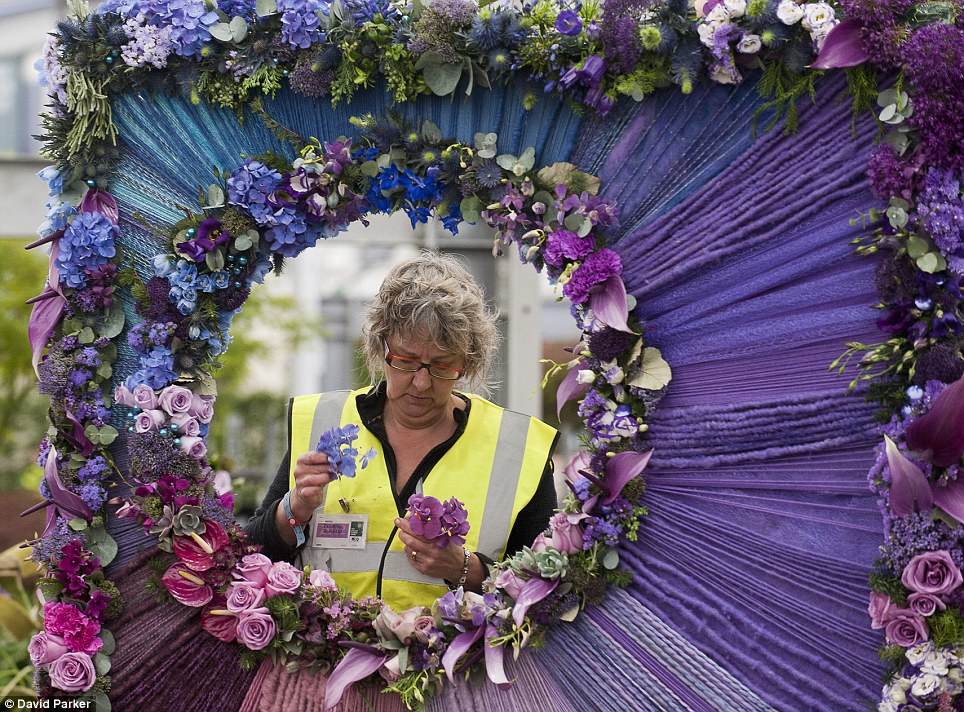 Tinaeds The Queen 's 2012 Diamond Jubilee Extravaganza