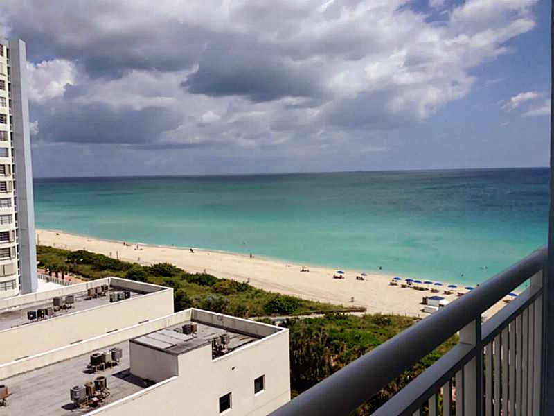 Apartamento em Miami Beach c/ Vista para o Mar - Collins Ave $245,900