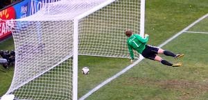 Τα γκολ θα μετρούν όταν η μπάλα περάσει τη γραμμή! Τα γκολ θα μετρούν όταν η μπάλα περάσει τη γραμμή!