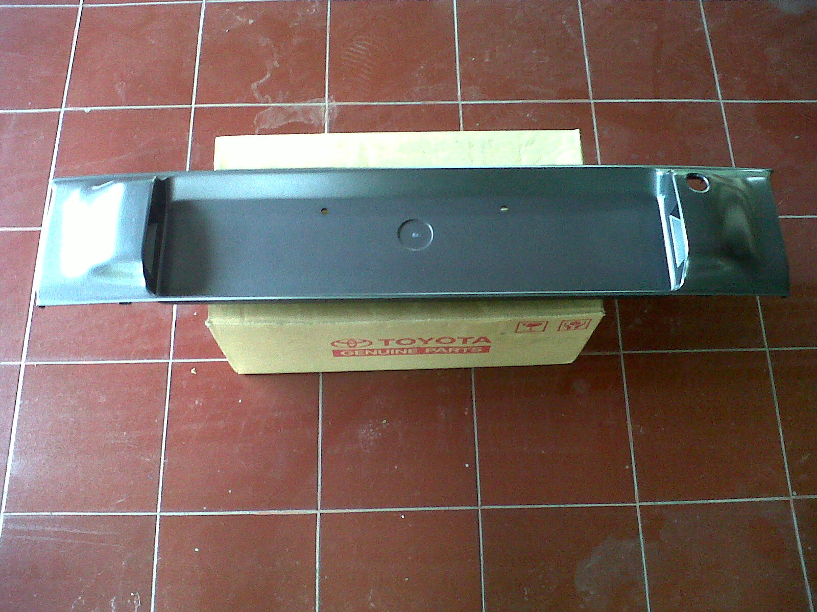 WTB: Euro rear garnish IMG00205-20120222-1618