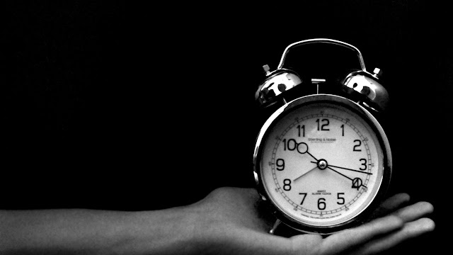 rewind the clock clock