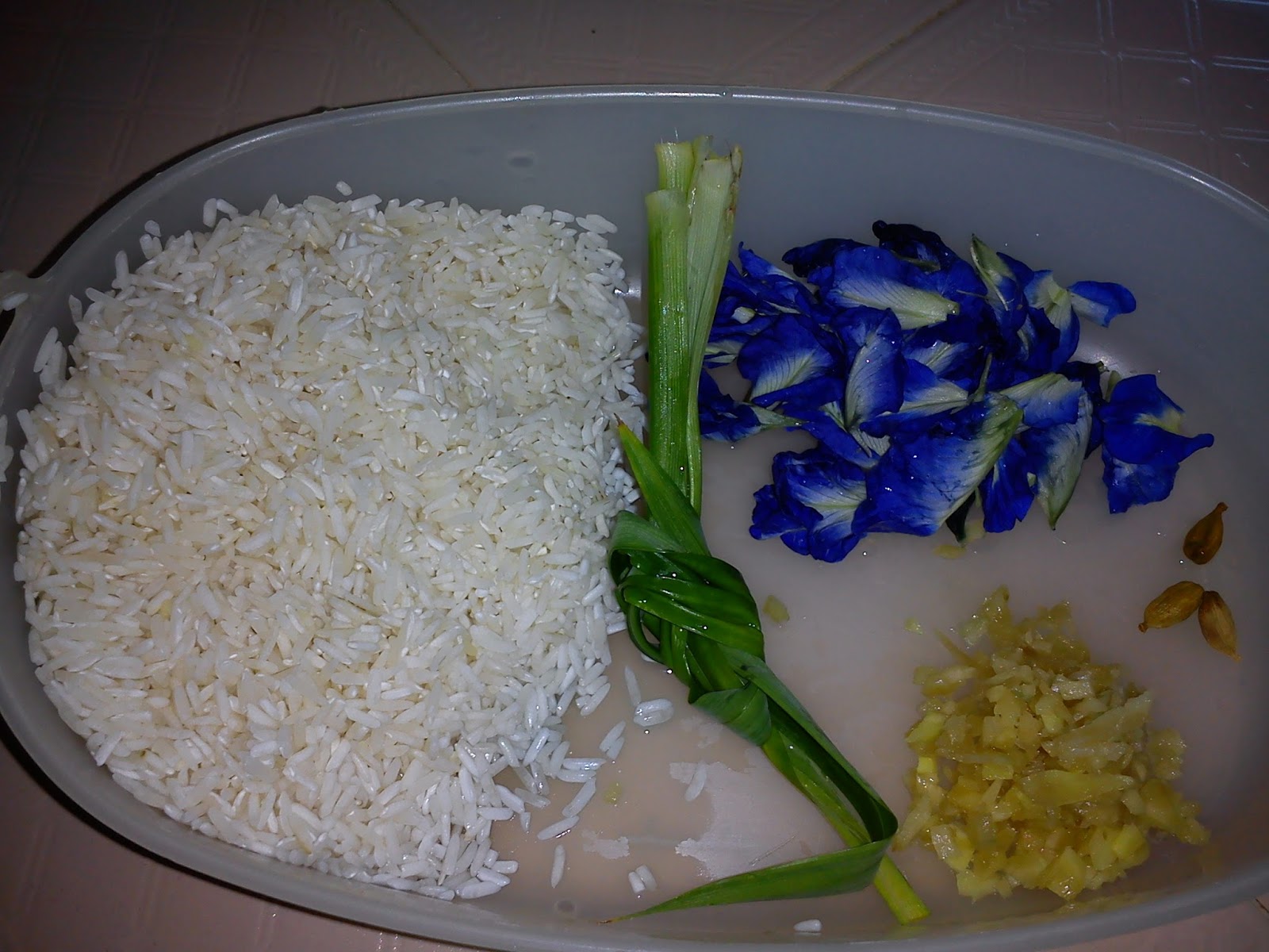 Cooking Pleasure FRAGRANT BLUE PEA FLOWER RICE