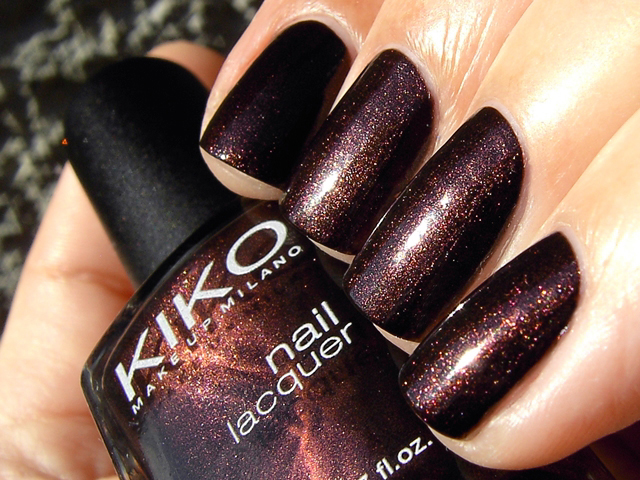 Kiko Pearly Chocolate Noir 374
