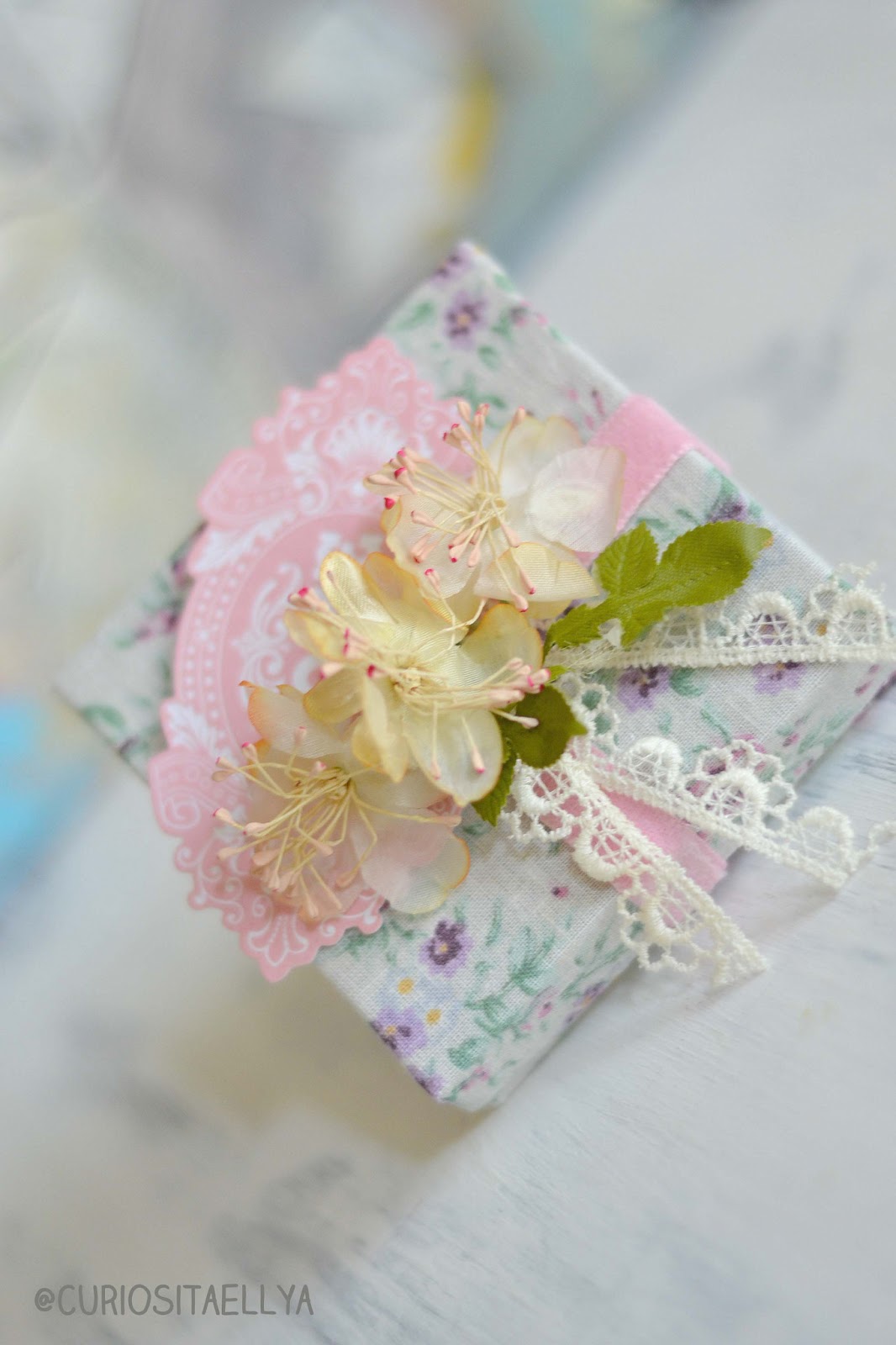 Curiositaellya Fabric Wrap Gift Boxes {DIY}