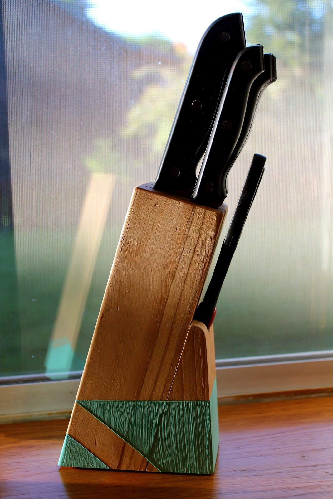 8 Pretty Ways to Update Your Knife Block with Paint Dans le Lakehouse