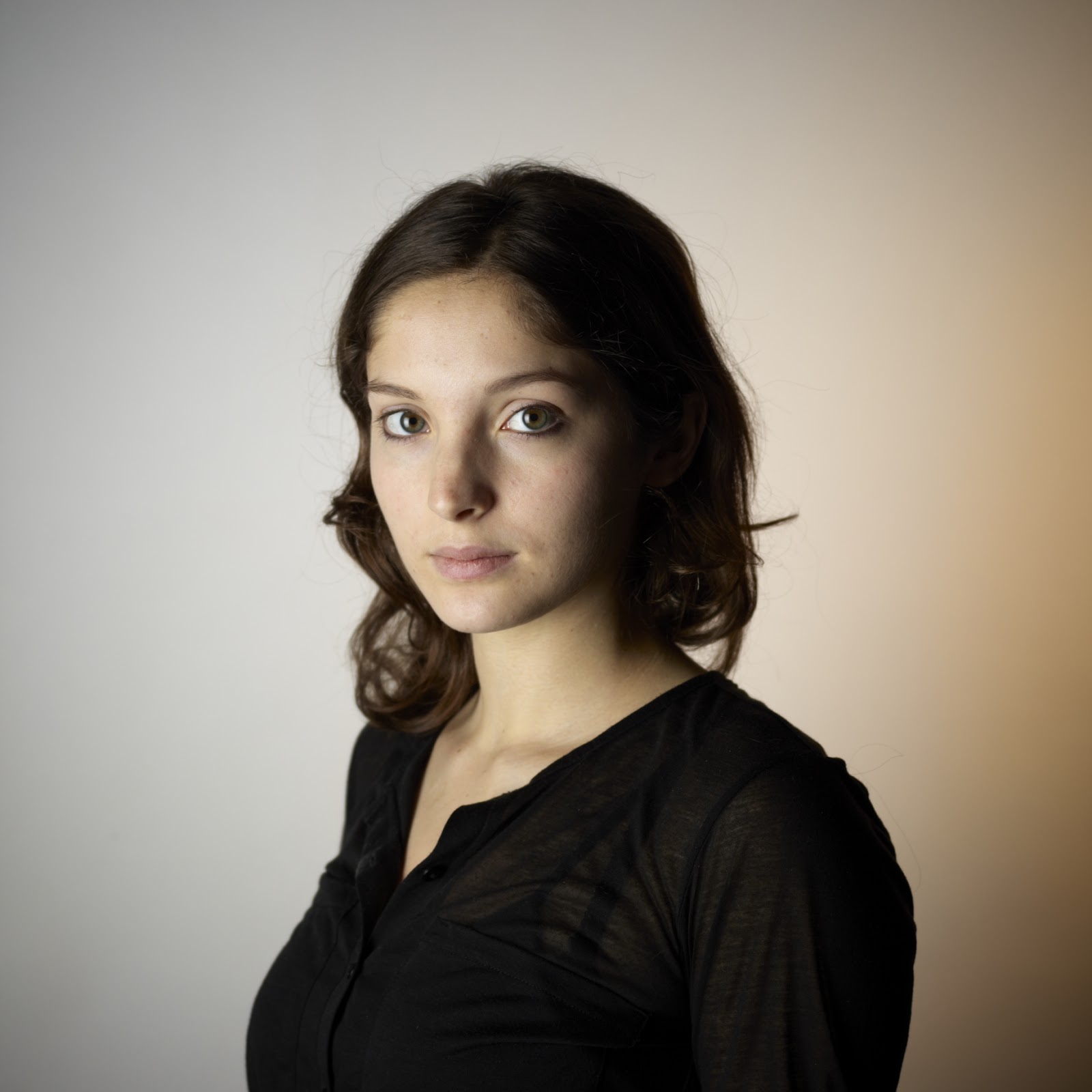 Wonderful beautiful Head shots for a young French actress