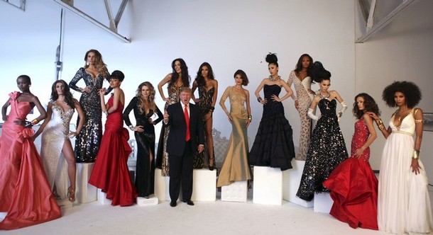 donald trump with miss universe titleholders finalists photoshoot