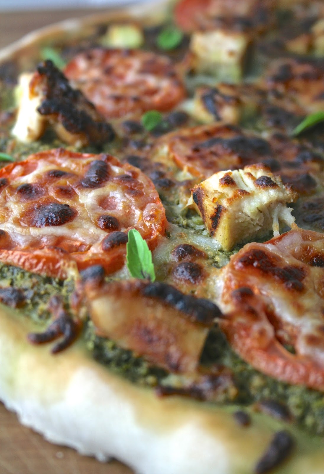 Oregon Transplant Grilled Chicken Pesto Pizza