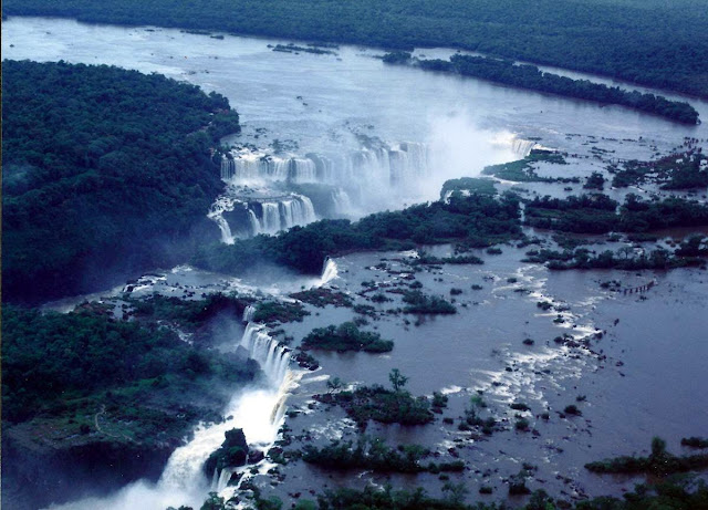 cataratas del Iguazú vista aérea  