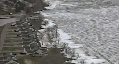 Fenomena Tsunami Es yang Menggeparkan Tsunami Es