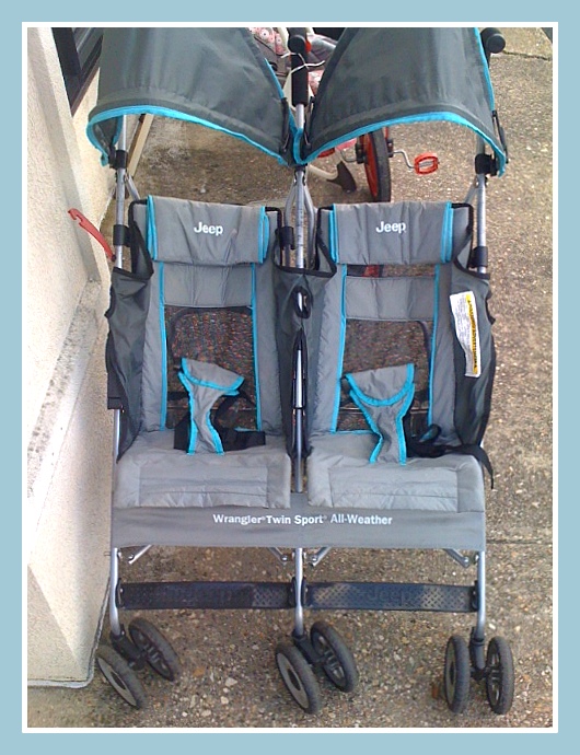 Kids Grow! Jeep Double Stroller