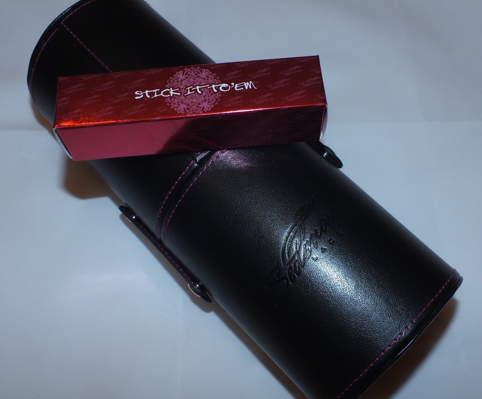 Sedona Lace 12 Piece Synthetic Makeup Brushes with Cup Holder/ New