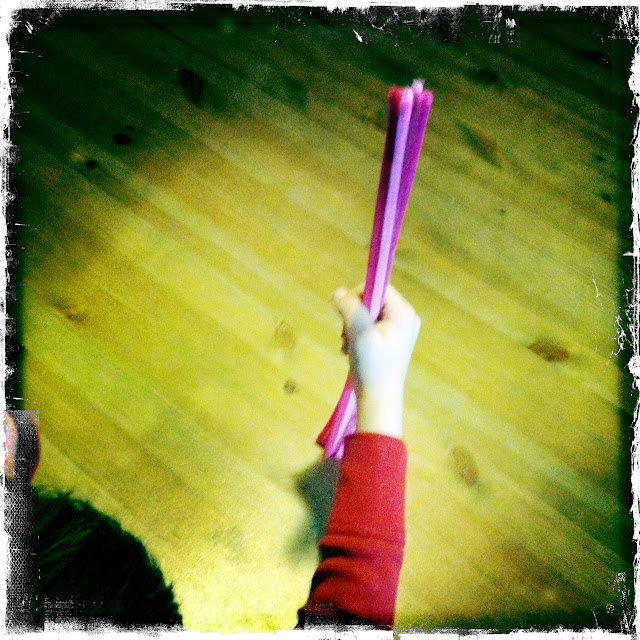 babies love love & other good stuff [ easy to make pipe cleaner roses