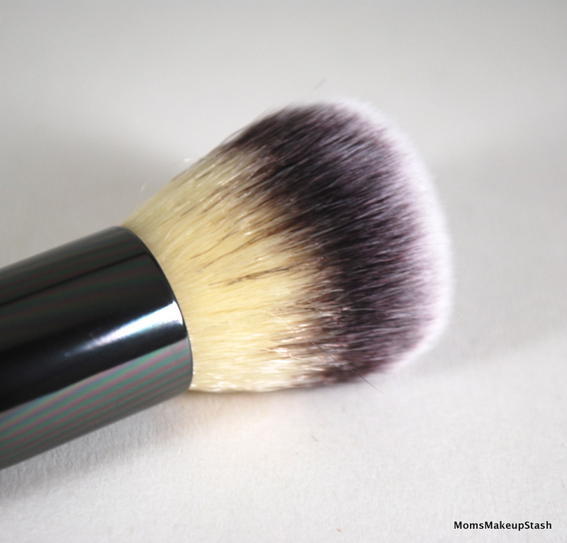 Review iT Cosmetics Heavenly Luxe Dual Airbrush Foundation Concealer