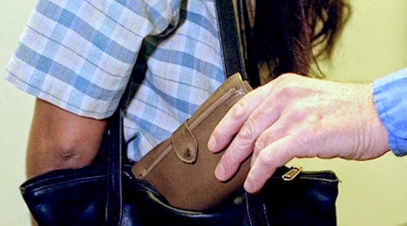 Σεσημασμένος πορτοφολάς λήστεψε ηλικιωμένο Σεσημασμένος πορτοφολάς λήστεψε ηλικιωμένο