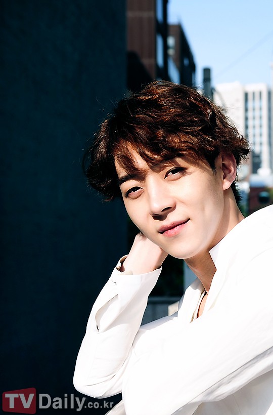 JT's Photoblog: Park Yoo Hwan - TV Daily May 2012