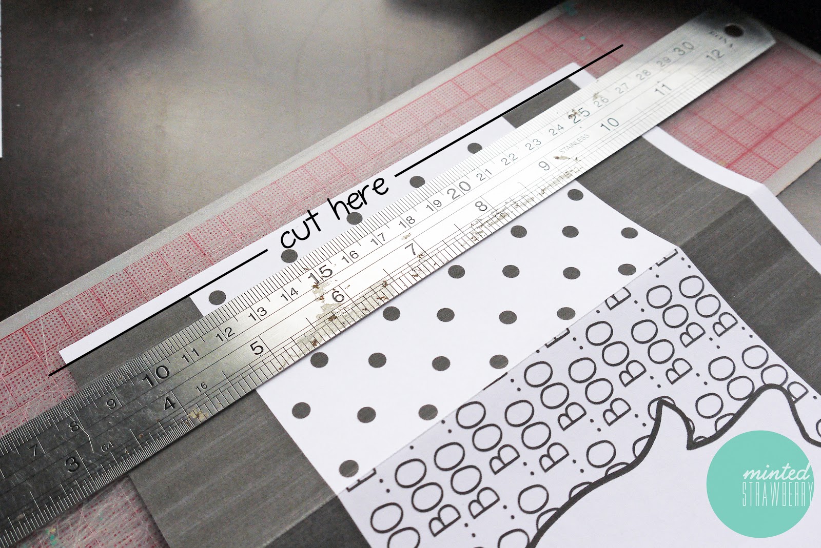 DIY Cute Paper Loot Bags with Free Printable Minted Strawberry