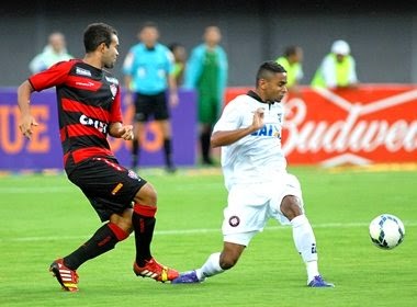 Vitória fica no empate com o Atlético-PR