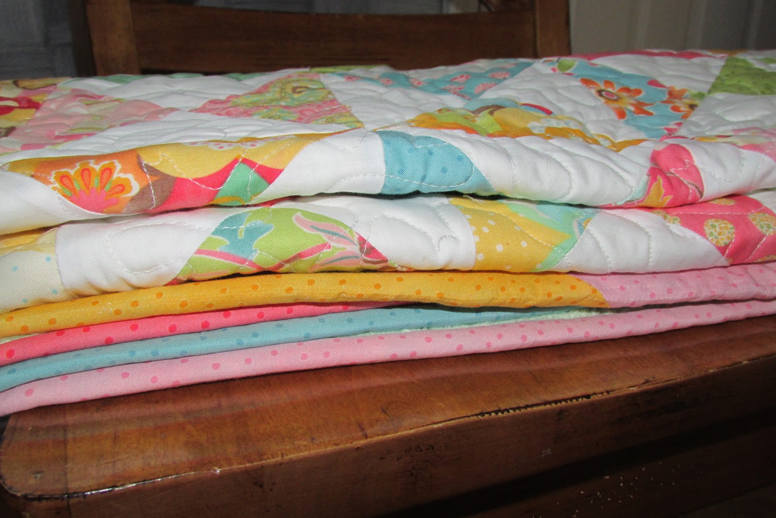 Inch Worm Fabrics Faux piped binding and baby hourglass quilt DONE!!