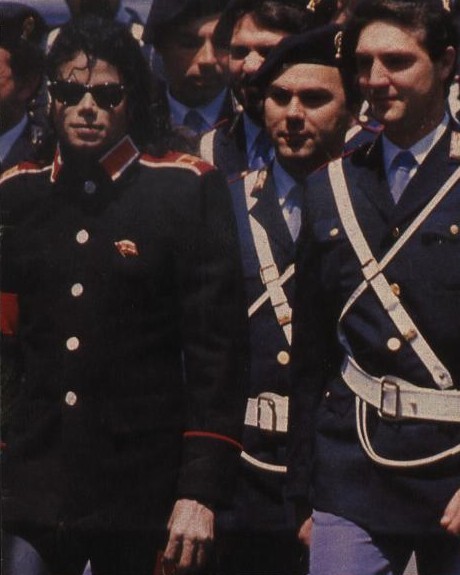 MJ fotos em Roma (maio de 1988) Michael_jackson_rome_hq_pictures_bad_era_rare_1988+(7)
