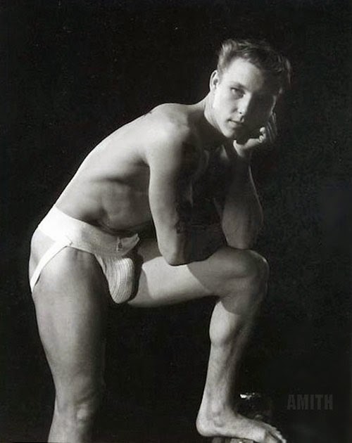 Richard buton gay Anus gas bubble