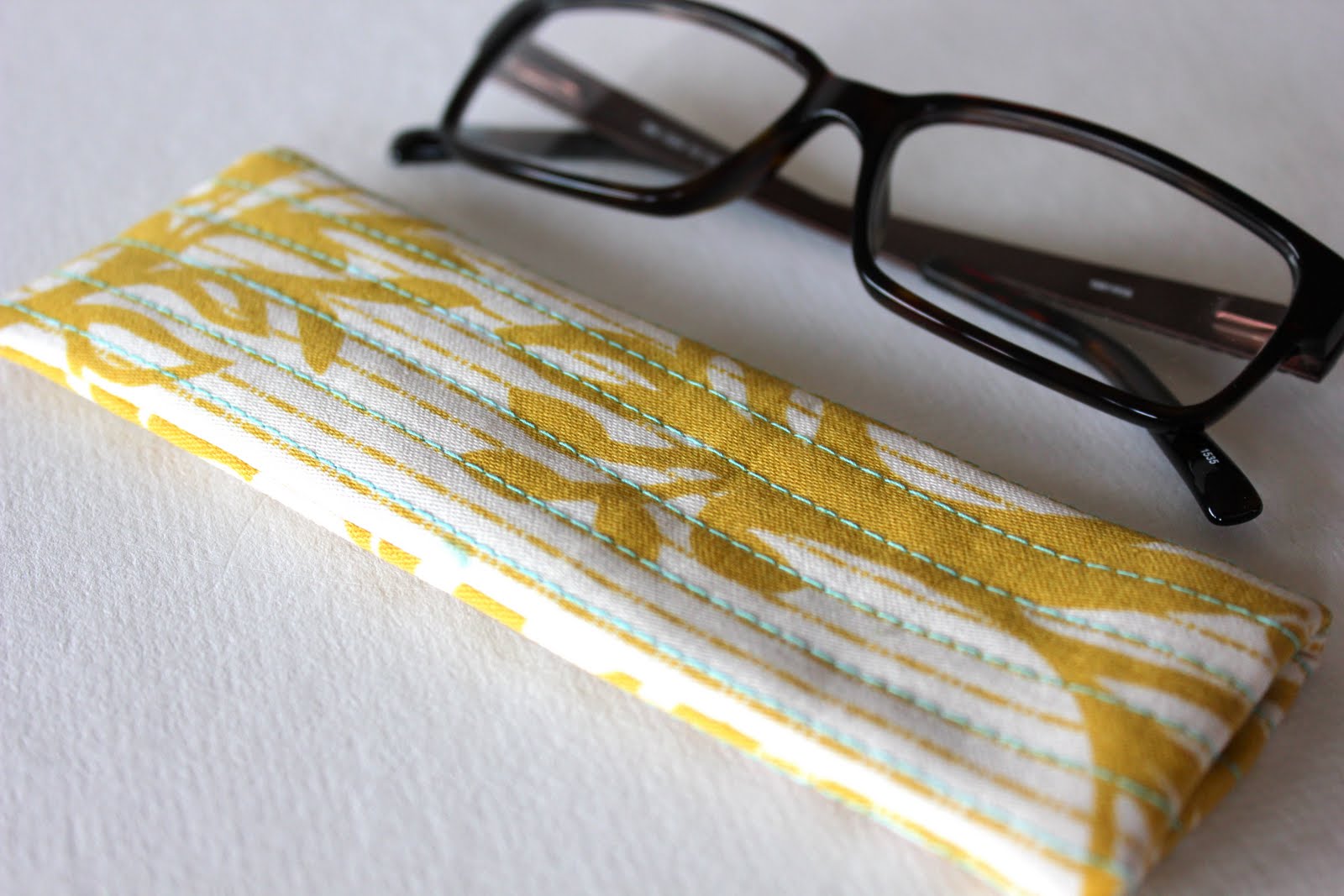 Glasses Sleeve a tutorial Sweet Verbena