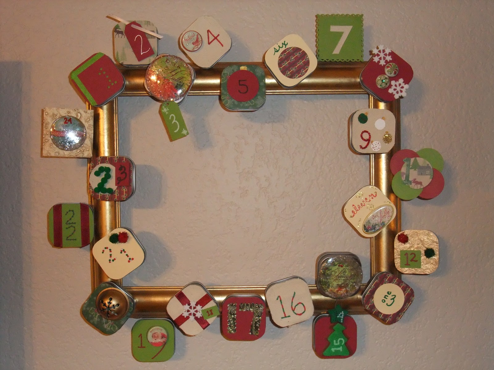 The Brilliant Crafty Type Advent Calendar Frame Wreath