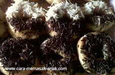resep praktis (mudah) memasak kue basah kue donat coklat keju spesial enak, legit, lezat