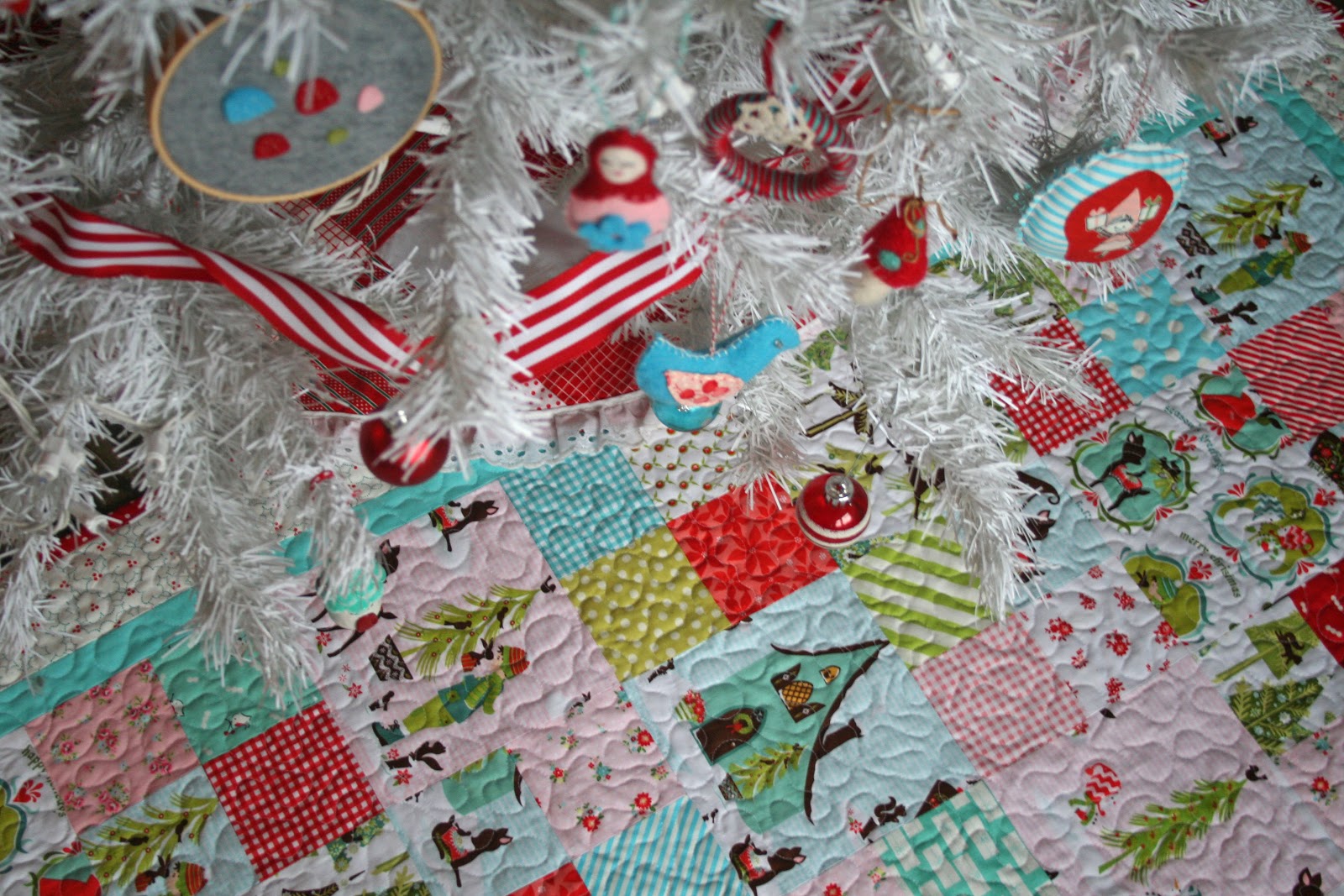 lovely little handmades the patchwork christmas quilt all done!!