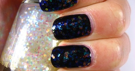 Revlon Bubblegum Days Urban Nights: Heavenly - Right on the Nail