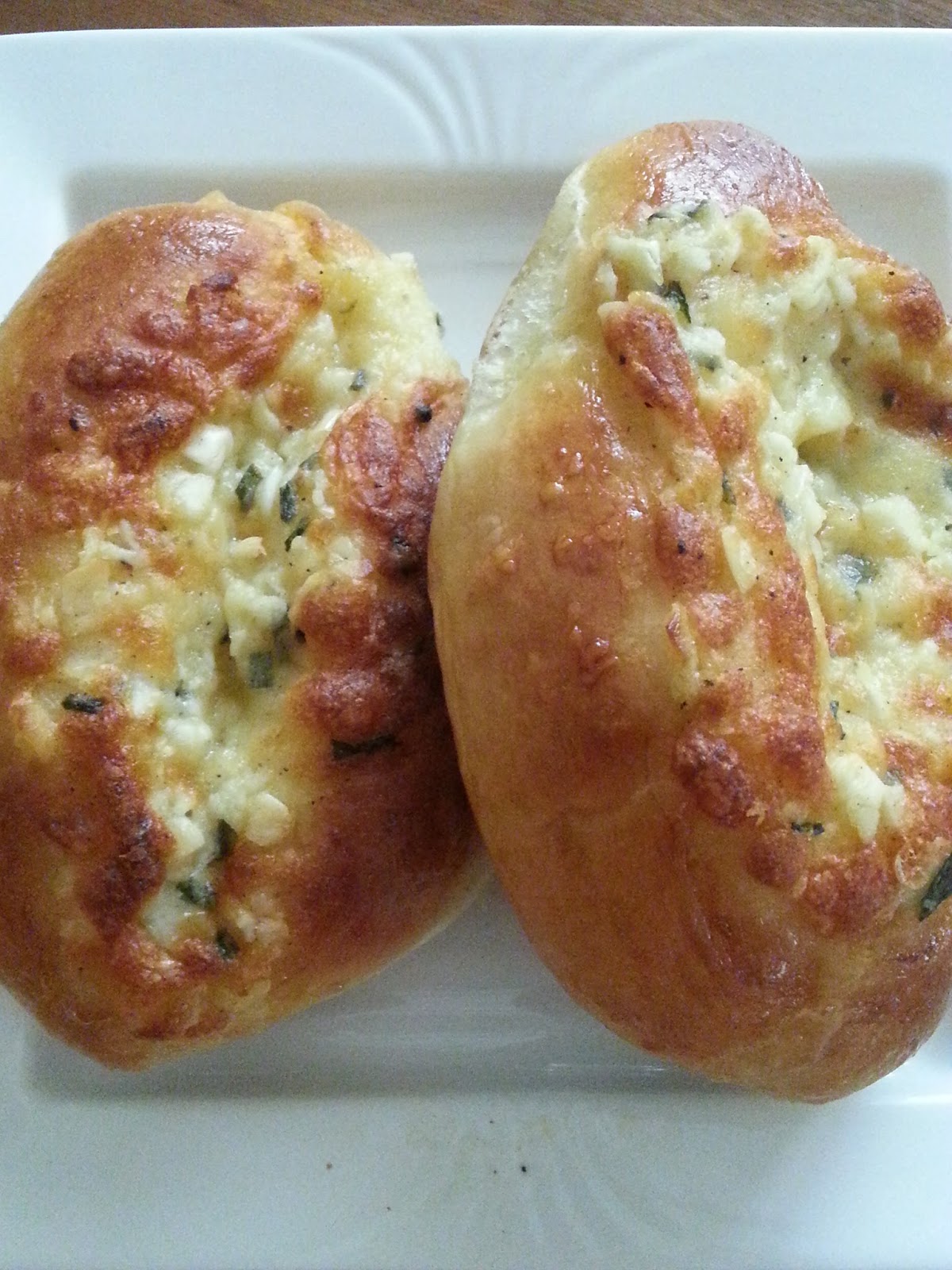 Cheesy Garlic Bun
