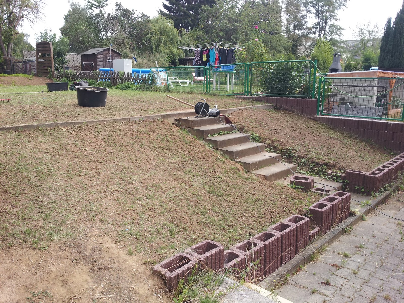 Garten: Vertikutieren | Wie sanieren unser Reihenhaus