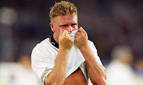 World Cup, Italia 90, Gazza, Paul Gascoigne, Gazza crying, tears, England West Germany, semi final, The 90s, 1990s, Funny, Pictures than make you feel old, 
