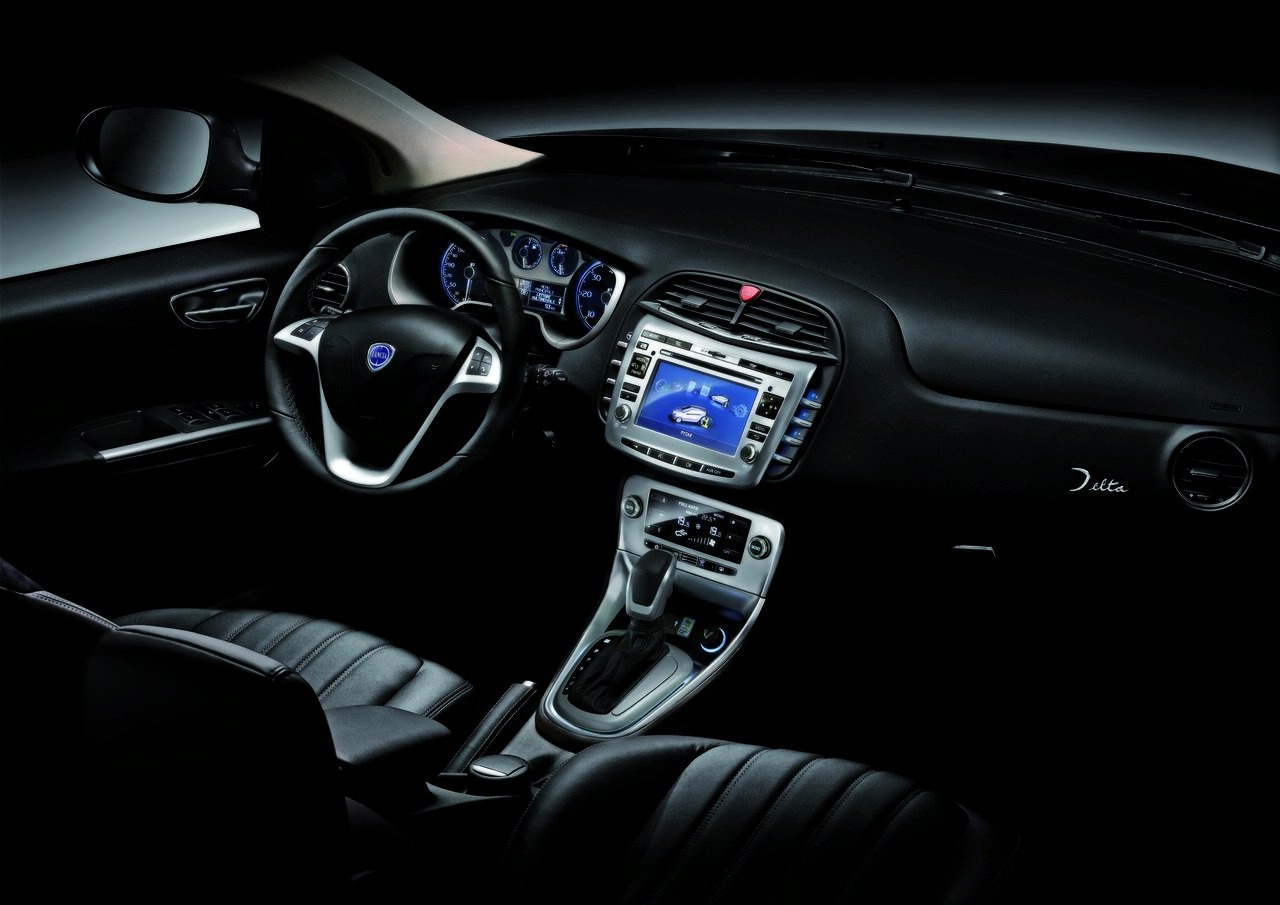 Kendall self drive: 2009 Lancia Delta Review