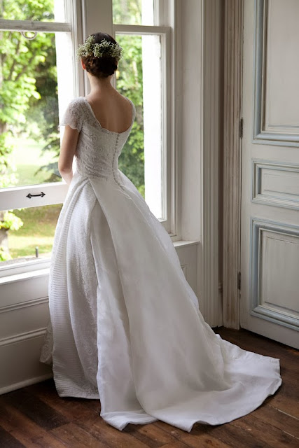 HVB vintage wedding blog, lace wedding dresses feature