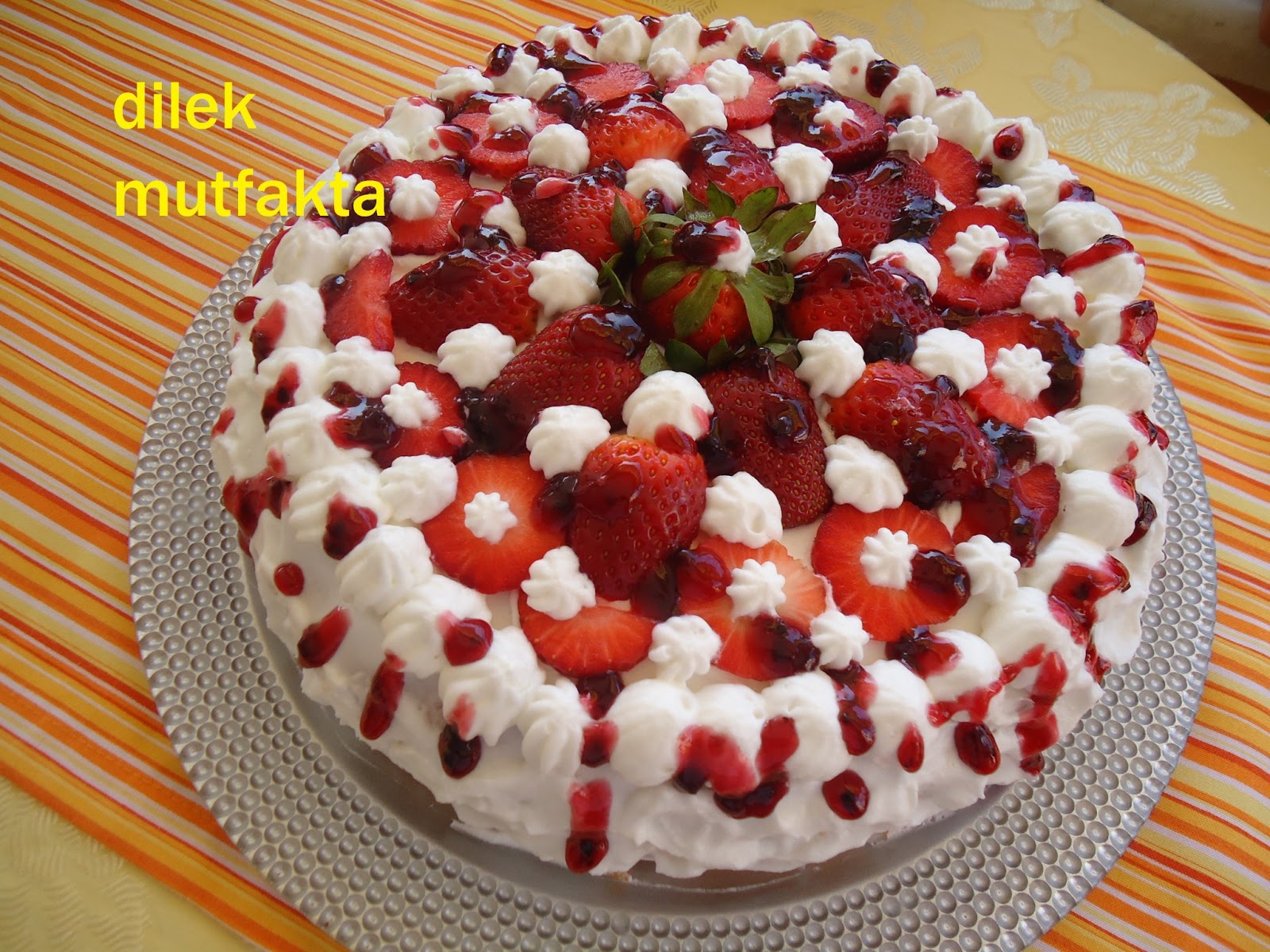 ÇİLEKLİ PASTA