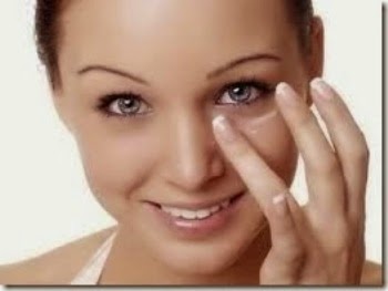 Tips menghilangkan keriput sekitar mata secara alami