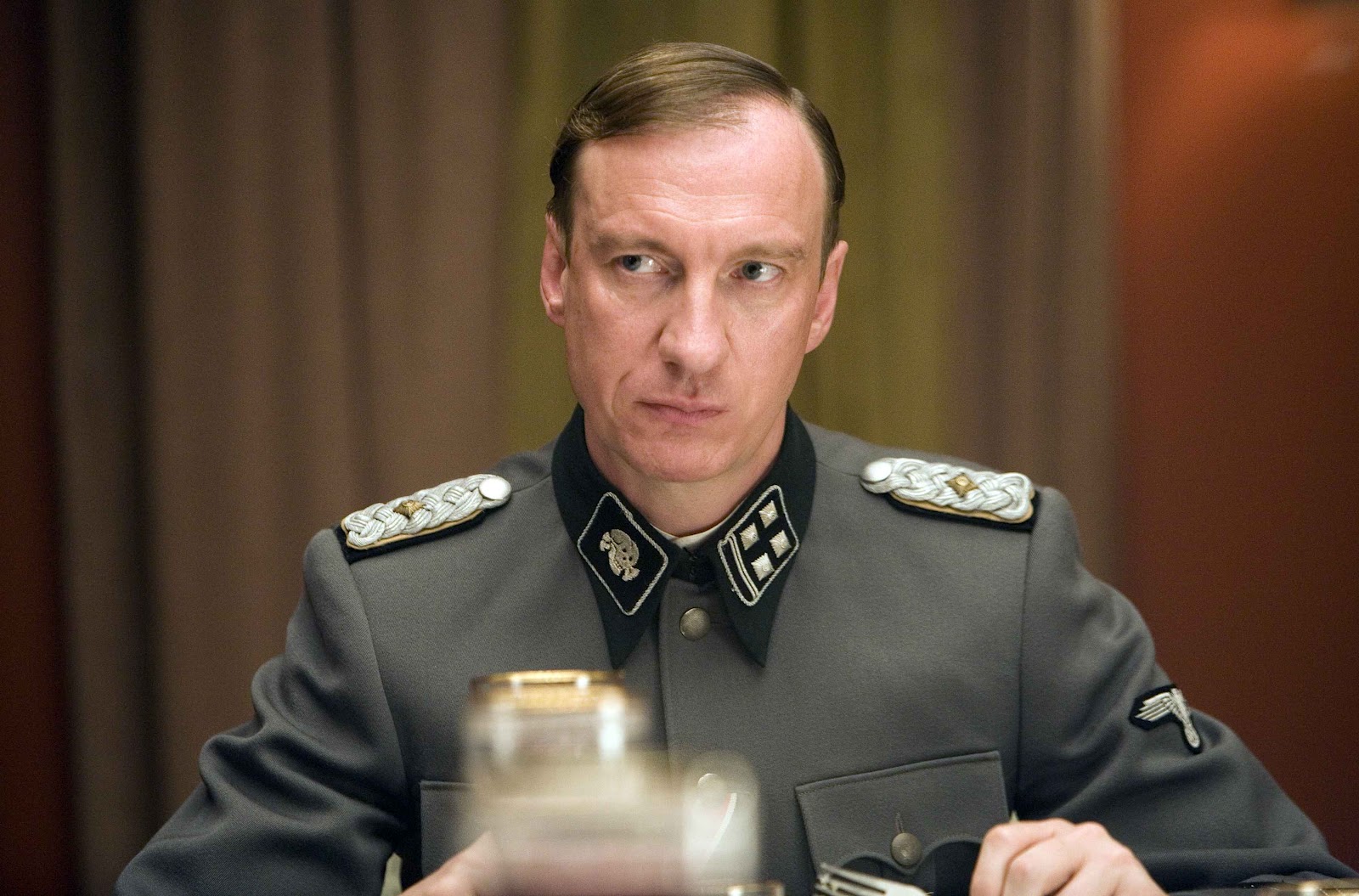 2008_the_boy_in_the_striped_pyjamas_006.jpg
