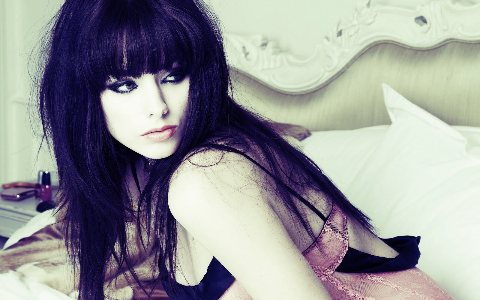 http://4.bp.blogspot.com/-g6EsY6X2yhU/To7evf-KJbI/AAAAAAAAHDE/iFGBNqxest8/s1600/Full%2BHD%2BWallpapers%2B1080p%2B%25287%2529.jpg