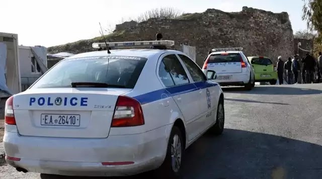 Δείτε τι είχαν στις σκηνές τους οι «φιλήσυχοι» μετανάστες στους καταυλισμούς του Βορείου Αιγαίου Δείτε τι είχαν στις σκηνές τους οι «φιλήσυχοι» μετανάστες στους καταυλισμούς του Βορείου Αιγαίου