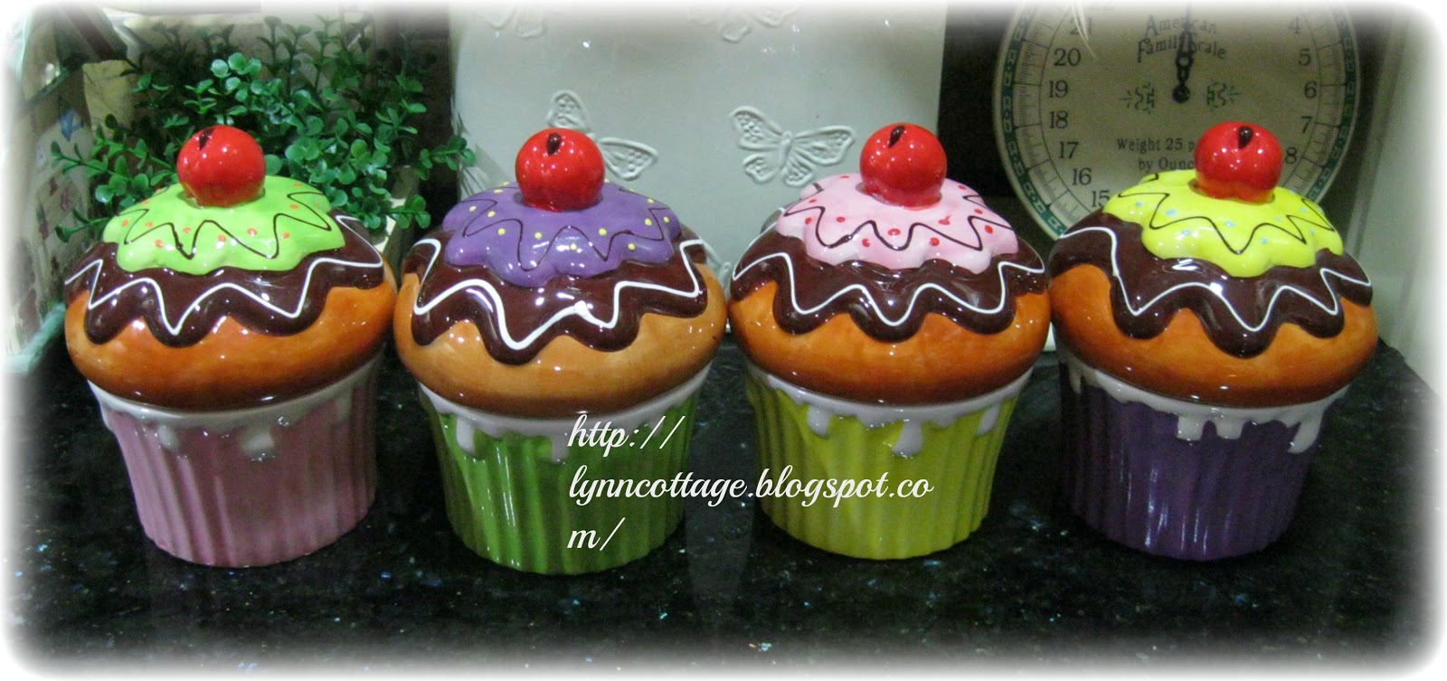 lynn's cottage CERAMIC CUPCAKE CANISTER..........