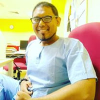 Tentang Dr Jacknaim