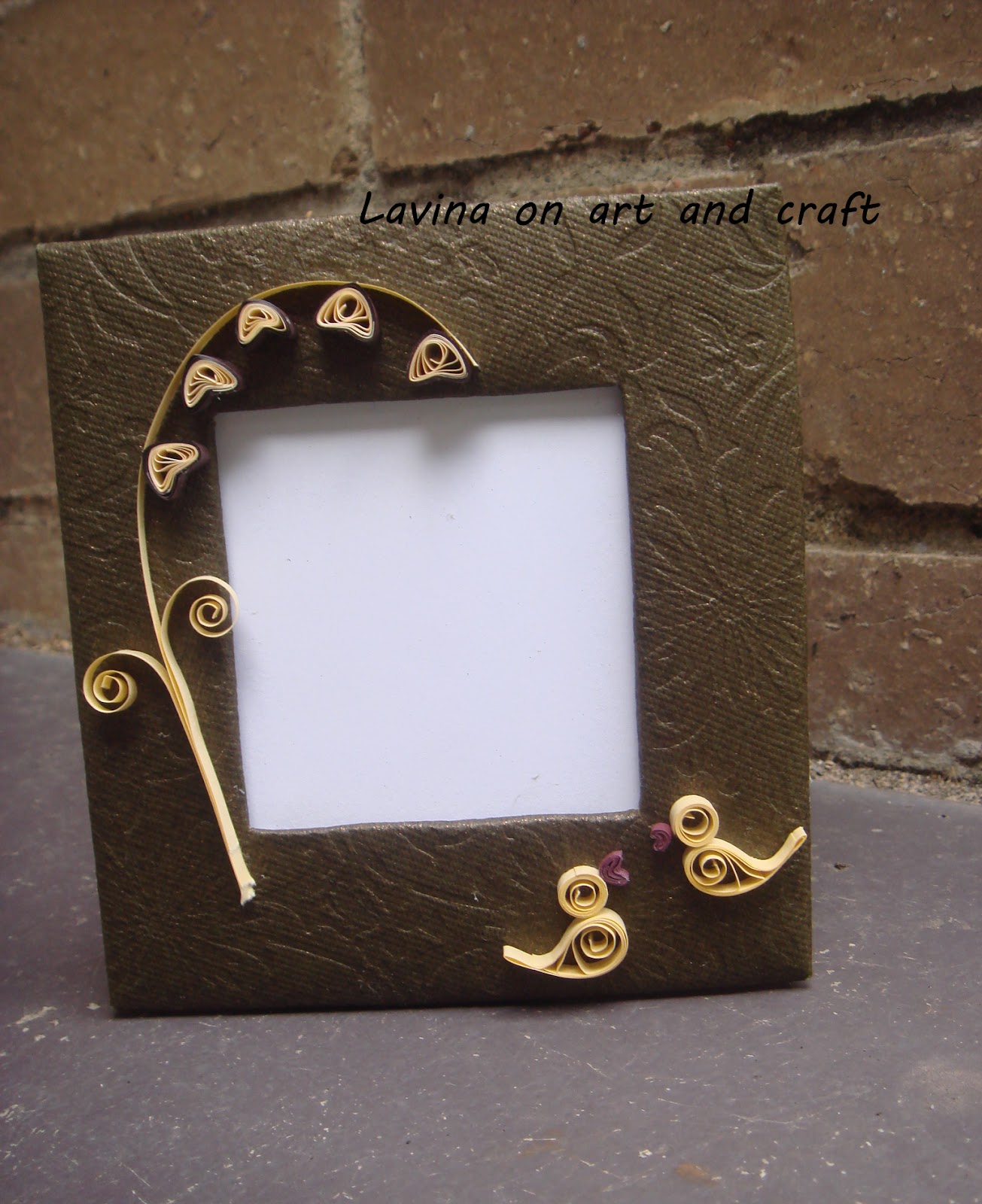 Life s little treasures Recycled DIY photo frame