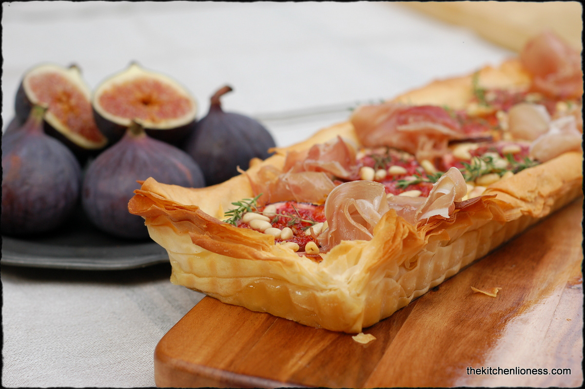The Kitchen Lioness Tart with fresh Figs and Prosciutto Schinken