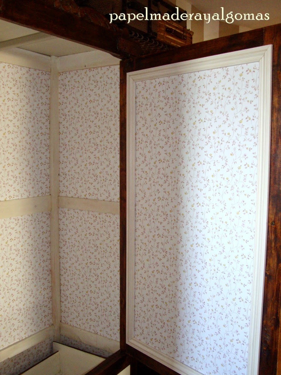 Papel, madera y algo más: Armario restaurado