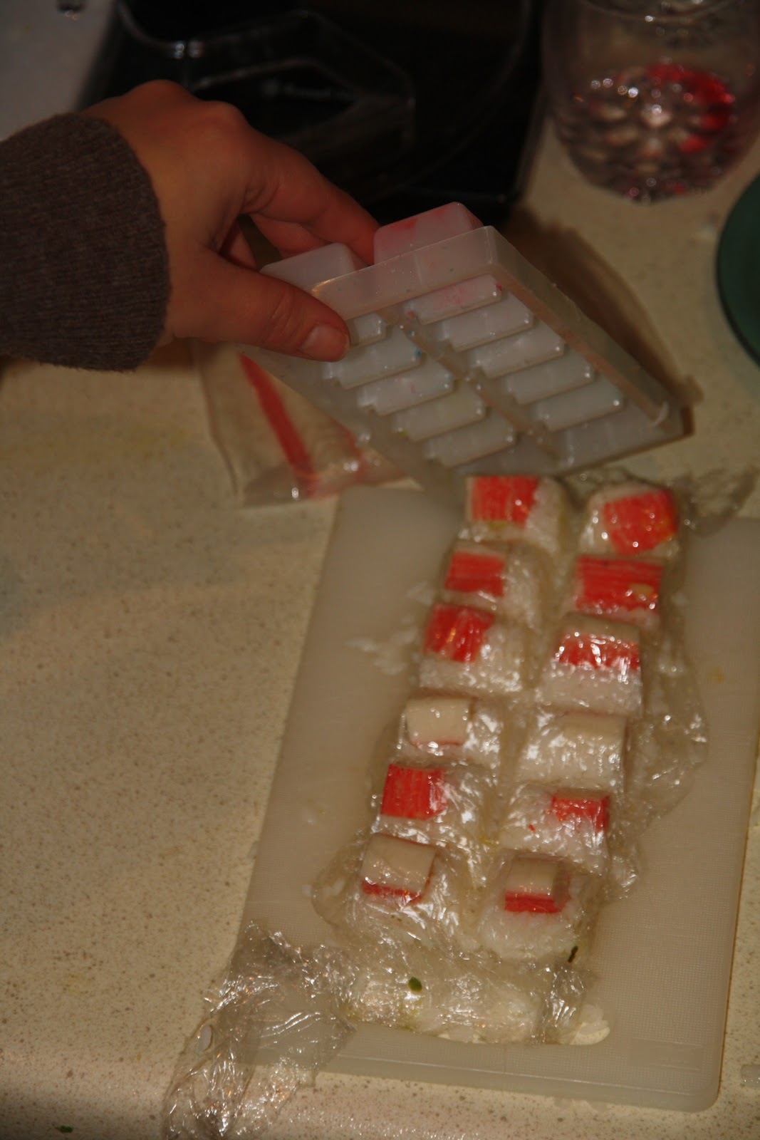 Clonlin Making Sushi Part 3 In ice cube Tray