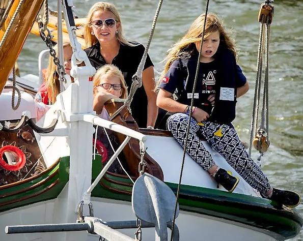 King Willem-Alexander and Queen Maxima and their three daughters Princess Amalia, Princess Alexia, Princess Ariane and Princess Beatrix, Princess Mabel, Countess Luana and Countess Zaria