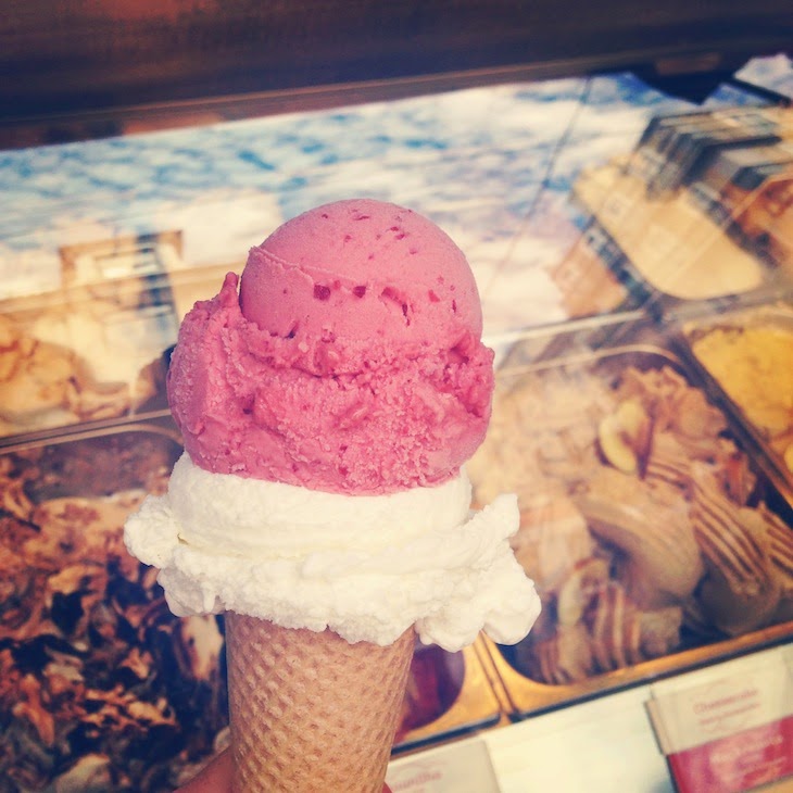 THE FASHIONAMY by Amanda Fashion blogger outfit, lifestyle, beauty